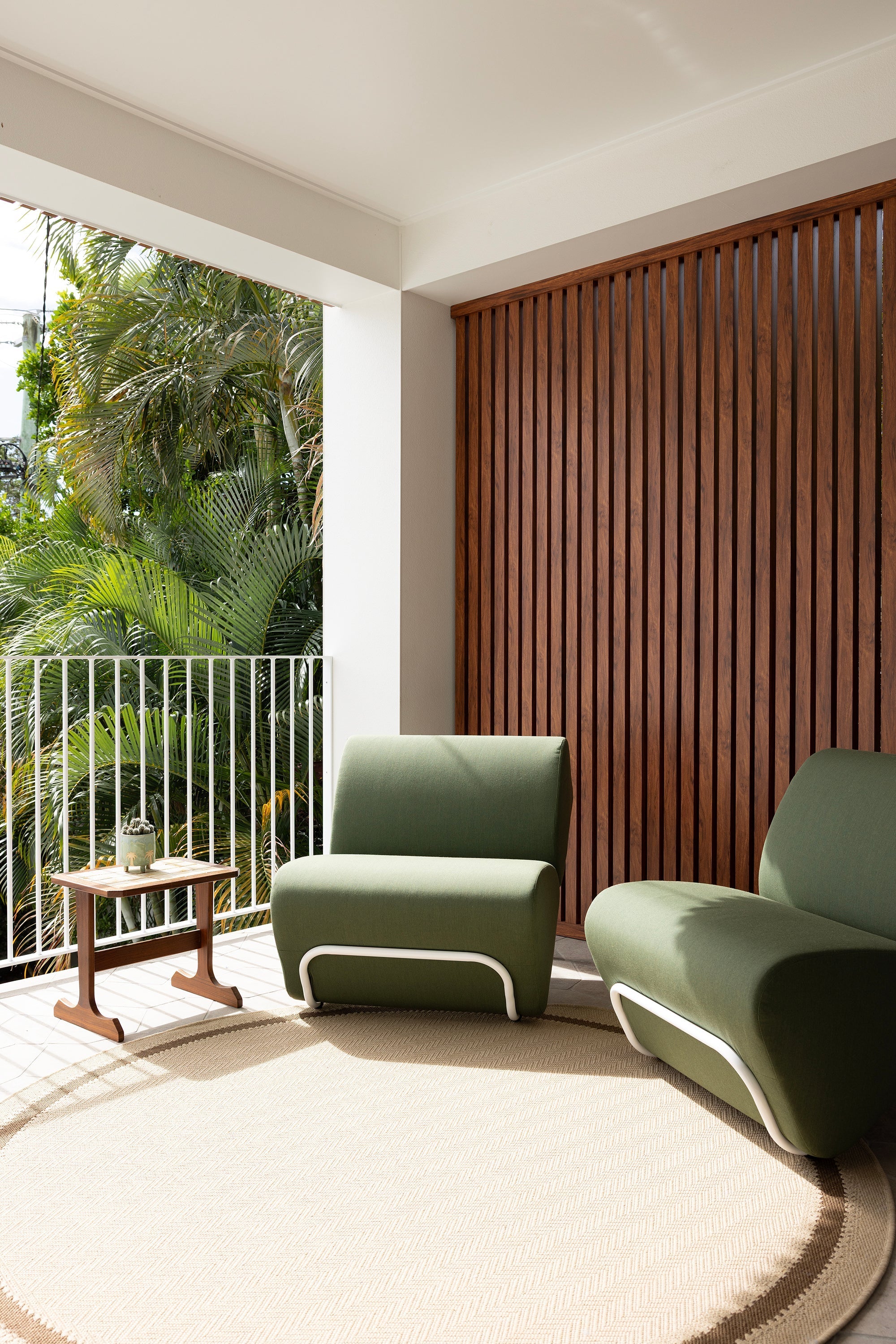 The TH Brown Outdoor Modul Trend Lounge in Gold Coast 